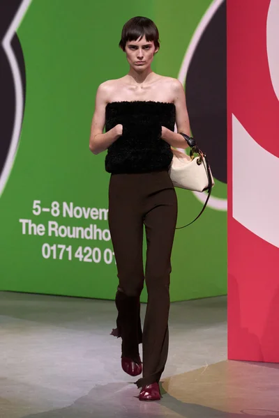 Look 7